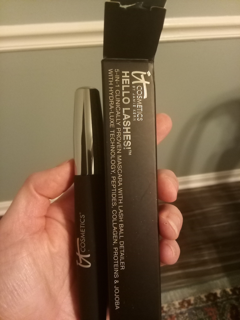 it cosmetics Hello Lashes Mascara - Black